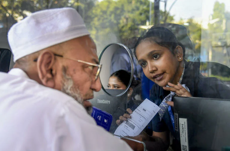 IndiGo processed INR 610 cr refunds so far, delivered 3,000 baggages: Govt IndiGo processed INR 610 cr refunds so far, delivered 3,000 baggages: Govt