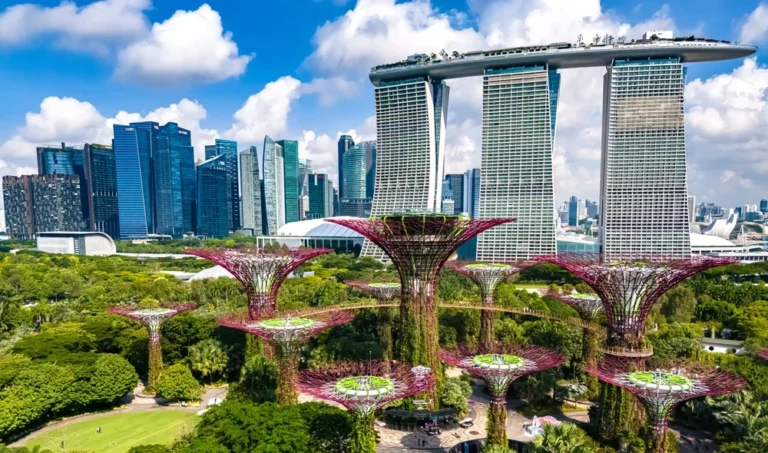 Singapore tourism receipts hit record high in 2025